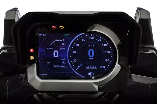 Kymco CV3 550 board